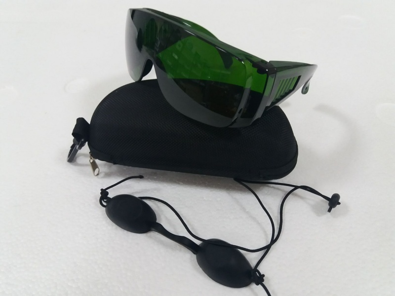 Комплект: профессиональные защитные очки для лазерной эпиляции (зеленые) + очки пациента NEW_0