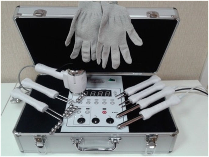 Аппарат для микротоковой терапии в кейсе AURO B-809_1