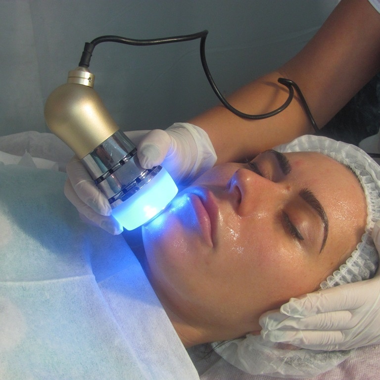 Комбинированный косметологический аппарат для лица и тела IB-9090 (SA-M001)_4